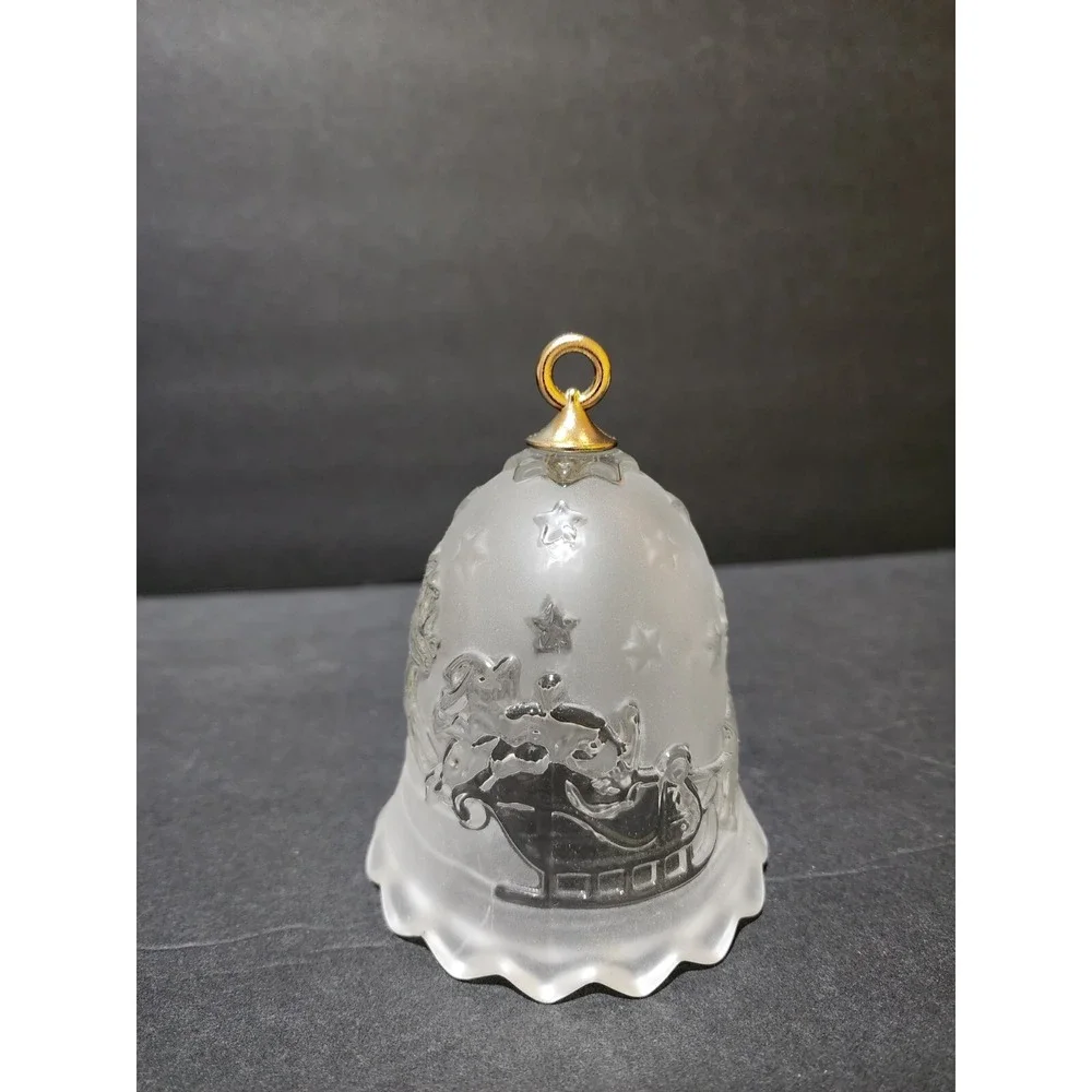 Mikasa Frosted‎ Crystal Christmas Bell  Silent Night Scene 5 1/4